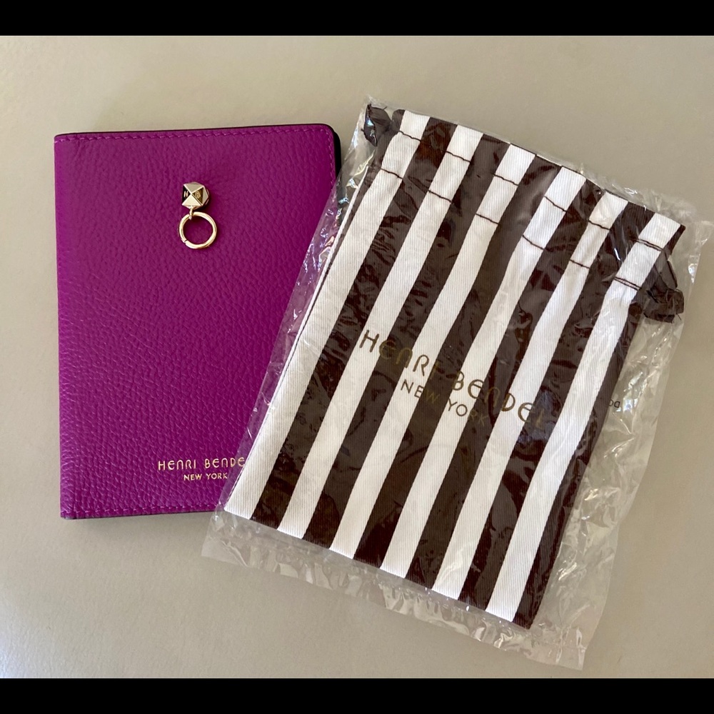 Henri Bendel exclusive offer. A Passport cover.